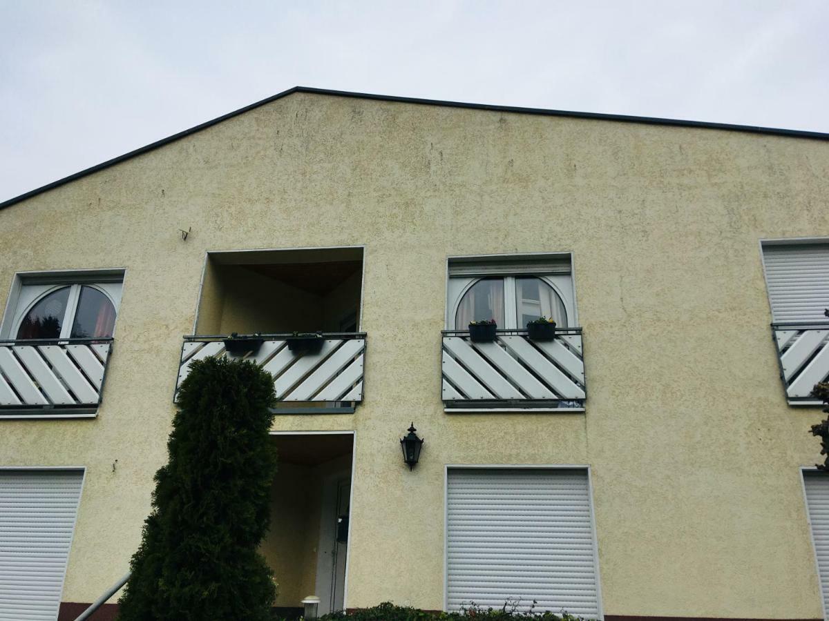 Ferienwohnung Am Nuerburgring/Wintersport Arft Acht Exterior foto